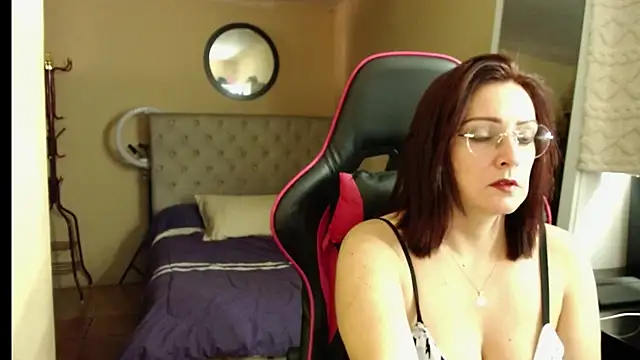 Carol Scottt online show from October 4, 4:38 pm