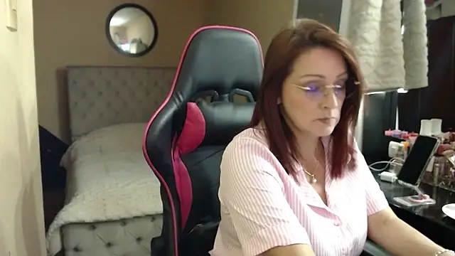 Snapshot of Carol_Scottt chatting on April 9, 9:31 pm Carol Scottt online show from April 9, 9:31 pm