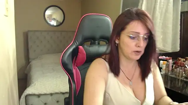 Snapshot of Carol_Scottt chatting on April 12, 12:04 am Carol Scottt online show from April 12, 12:04 am