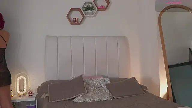 Madison evans1 online show from May 14, 6:42 am