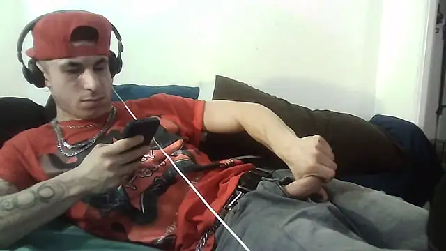 Snapshot of --D-a-D-D-y- chatting on February 16, 11:56 pm --D-a-D-D-y- online show from February 16, 11:56 pm