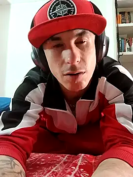 Snapshot of --D-a-D-D-y- chatting on March 11, 6:19 am --D-a-D-D-y- online show from March 11, 6:19 am