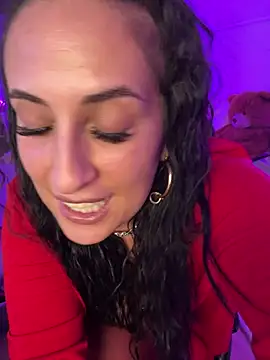CarolaDrago online show from February 4, 5:01 pm