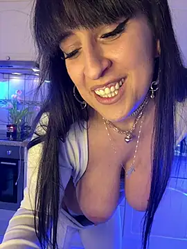 CarolaDrago online show from February 17, 8:41 am