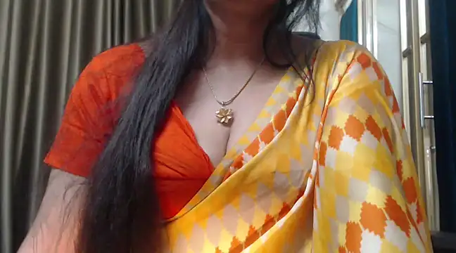 desi-maisa130 online show from December 1, 7:36 pm