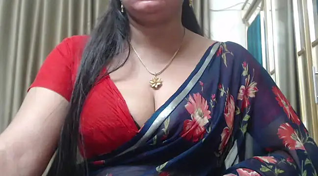 desi-maisa130 online show from March 11, 8:31 pm