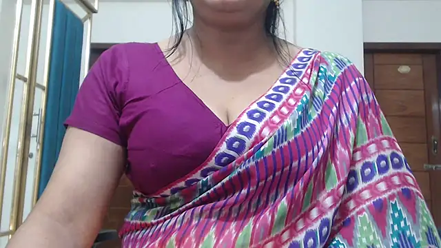 Snapshot of desi-maisa130 chatting on April 28, 4:56 pm desi-maisa130 online show from April 28, 4:56 pm