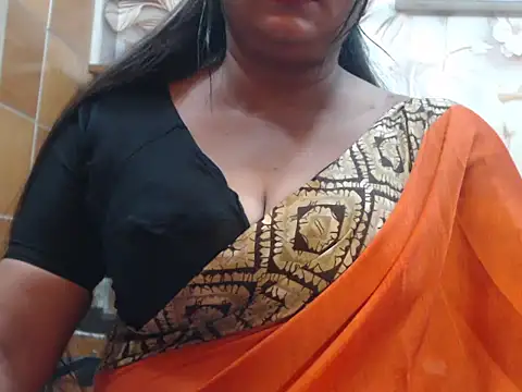 Snapshot of desi-maisa130 chatting on June 23, 5:44 pm desi-maisa130 online show from June 23, 5:44 pm