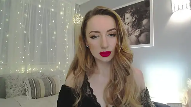 JulietteDiamond online show from January 19, 4:36 pm