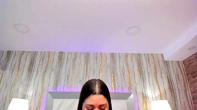 Snapshot of SophiaLaurens chatting on February 10, 10:09 pm SophiaLaurens online show from February 10, 10:09 pm