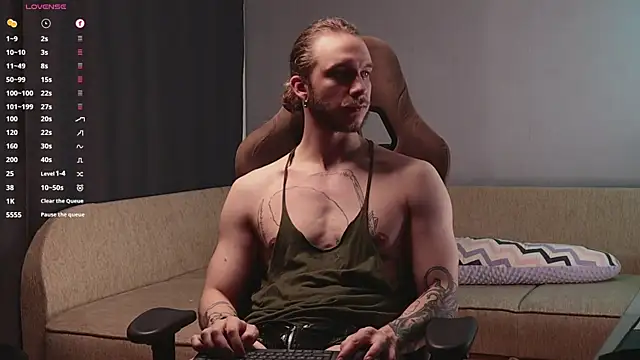 pleasure8869 online show from December 30, 7:04 am
