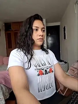 Thaliacooper  online show from December 19, 6:56 pm