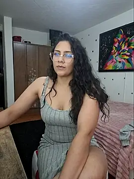 Thaliacooper  online show from June 25, 9:08 pm