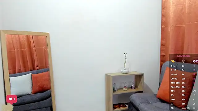 Snapshot of _AllisonSweet_ chatting on March 10, 10:55 pm AllisonSweet online show from March 10, 10:55 pm