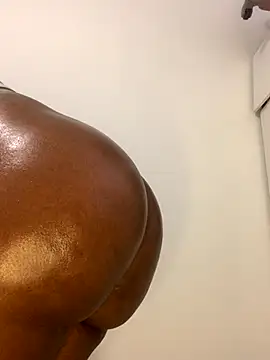 Snapshot of Africanbootie chatting on November 16, 6:19 am Africanbootie online show from November 16, 6:19 am