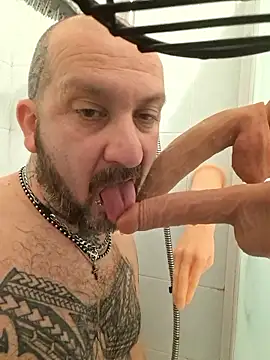 Snapshot of teddy79good chatting on January 12, 4:56 pm teddy79good online show from January 12, 4:56 pm