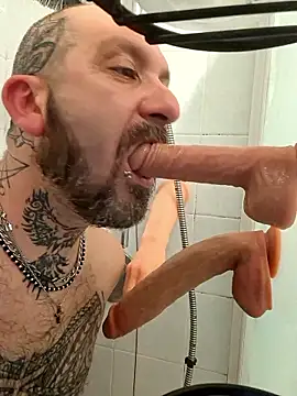 Snapshot of teddy79good chatting on January 15, 4:44 pm teddy79good online show from January 15, 4:44 pm