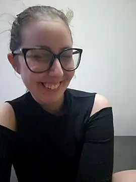 Snapshot of Sarah459 chatting on March 27, 6:40 pm Sarah459 online show from March 27, 6:40 pm