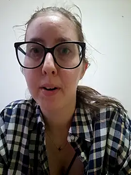 Snapshot of Sarah459 chatting on March 31, 8:09 pm Sarah459 online show from March 31, 8:09 pm
