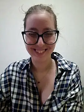 Snapshot of Sarah459 chatting on April 2, 7:11 pm Sarah459 online show from April 2, 7:11 pm