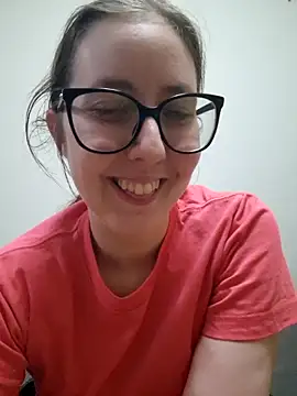 Snapshot of Sarah459 chatting on April 8, 6:41 pm Sarah459 online show from April 8, 6:41 pm