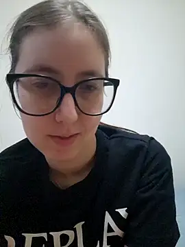 Snapshot of Sarah459 chatting on May 9, 7:52 pm Sarah459 online show from May 9, 7:52 pm