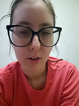 Snapshot of Sarah459 chatting on May 14, 6:37 pm Sarah459 online show from May 14, 6:37 pm