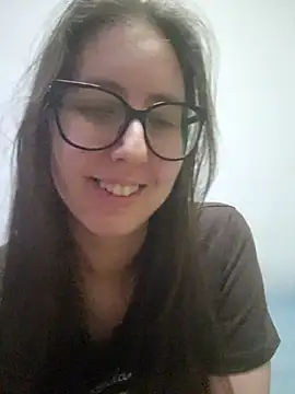 Snapshot of Sarah459 chatting on May 27, 6:27 pm Sarah459 online show from May 27, 6:27 pm