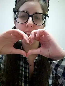 Snapshot of Sarah459 chatting on June 6, 6:34 pm Sarah459 online show from June 6, 6:34 pm