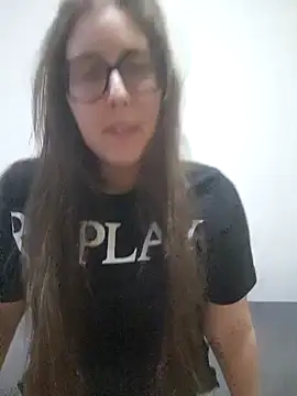 Snapshot of Sarah459 chatting on June 11, 12:32 am Sarah459 online show from June 11, 12:32 am