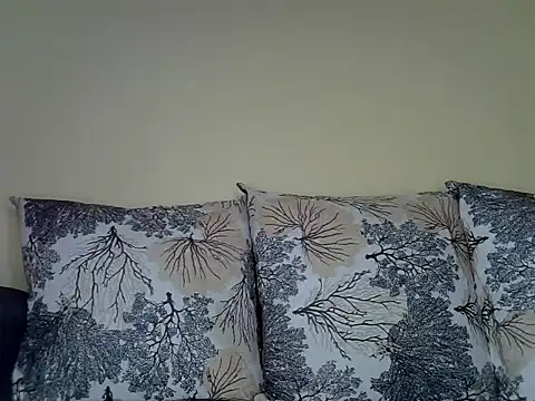 Oliviia  online show from January 17, 9:17 am