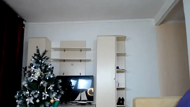 AlmaSquirt online show from December 20, 8:49 am