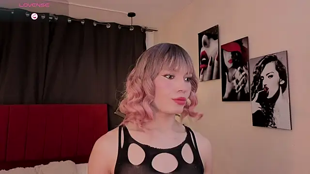 Megan Do Santos online show from October 14, 8:53 pm