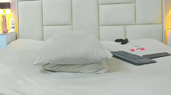 angel adamx online show from March 12, 5:13 am