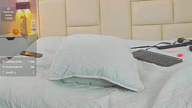 angel adamx online show from March 18, 6:46 am