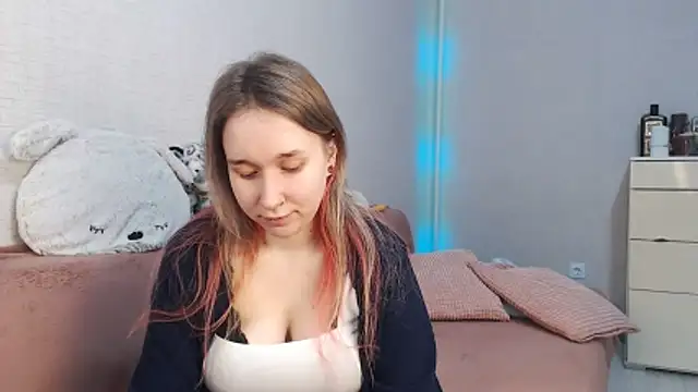 lovely hayley online show from February 10, 9:19 pm