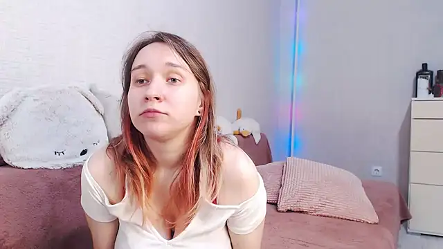 lovely hayley online show from June 15, 8:22 pm