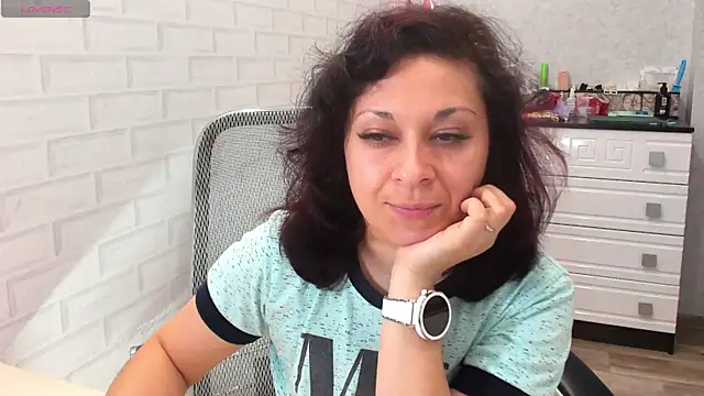 TeasyLana online show from May 7, 4:29 am