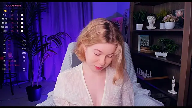 Snapshot of PollyHathor chatting on December 26, 9:37 pm PollyHathor online show from December 26, 9:37 pm