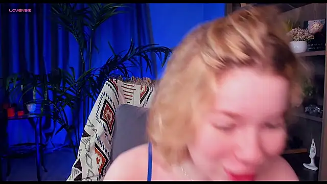 Snapshot of PollyHathor chatting on January 10, 1:53 am PollyHathor online show from January 10, 1:53 am