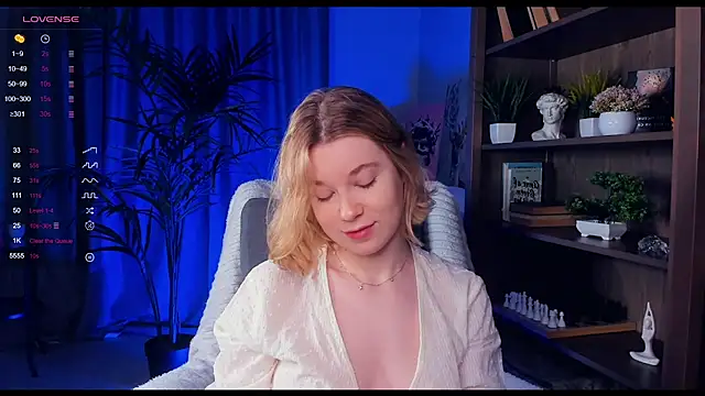 Snapshot of PollyHathor chatting on January 11, 9:25 pm PollyHathor online show from January 11, 9:25 pm