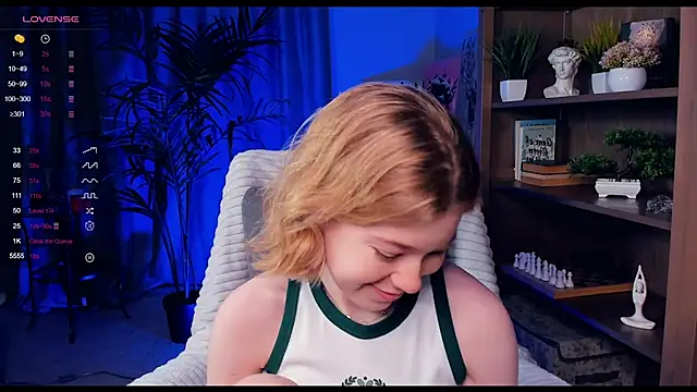 Snapshot of PollyHathor chatting on January 18, 9:24 pm PollyHathor online show from January 18, 9:24 pm