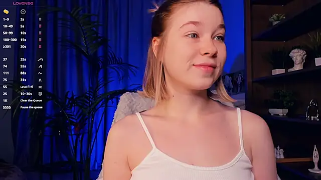 Snapshot of PollyHathor chatting on September 10, 9:15 pm PollyHathor online show from September 10, 9:15 pm