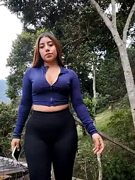 Snapshot of caro_sweett chatting on March 2, 8:04 pm caro sweett online show from March 2, 8:04 pm