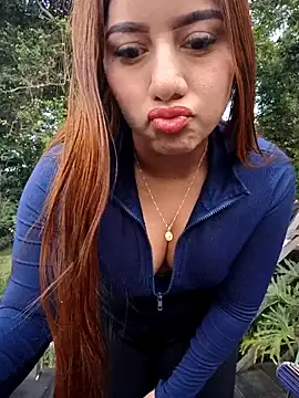 Snapshot of caro_sweett chatting on March 3, 12:00 pm caro sweett online show from March 3, 12:00 pm