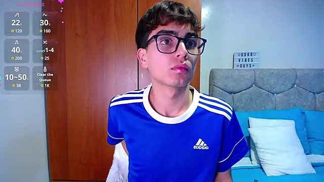 OwenBluee online show from January 14, 8:48 pm