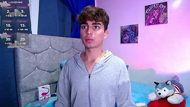 OwenBluee online show from March 20, 7:57 pm