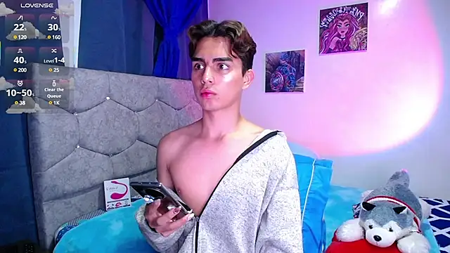 OwenBluee online show from March 23, 2:48 am