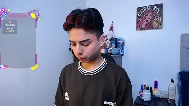 OwenBluee online show from January 15, 7:35 am