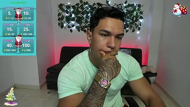 Taylor John online show from December 17, 1:38 pm